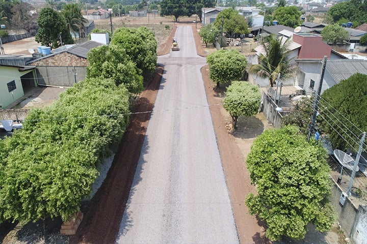 Teve início a pavimentação asfáltica de ruas e avenidas do Bairro Jardim Vitória em Guarantã do Norte