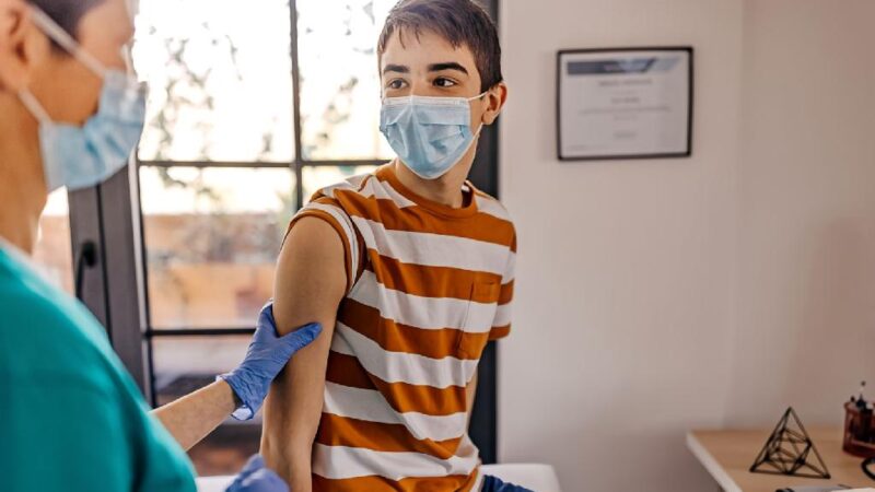 Frequência de meninos adolescentes nos consultórios médicos continua baixa