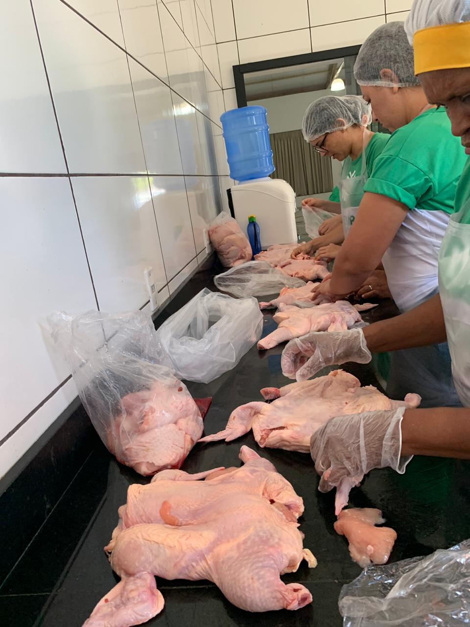 Sindicato Rural de Guarantã do Norte e SENAR oferecem curso de embutido e defumado de frango