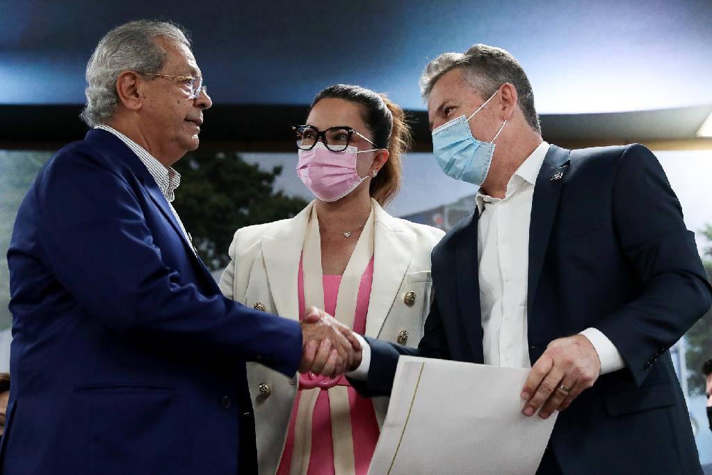 “Nosso sonho se realiza e vamos ouvir o apito do trem em breve em Mato Grosso”, destaca Jayme Campos