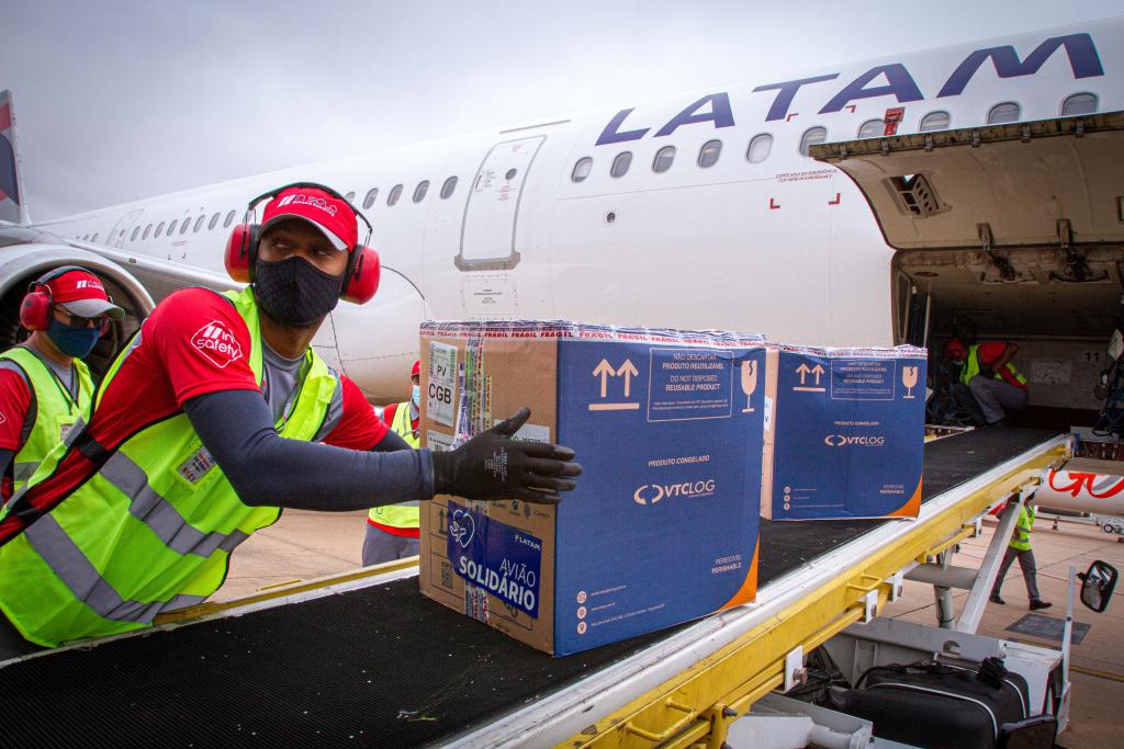 Mato Grosso recebe 206.380 doses de vacina contra a Covid-19 nesta segunda-feira (06)