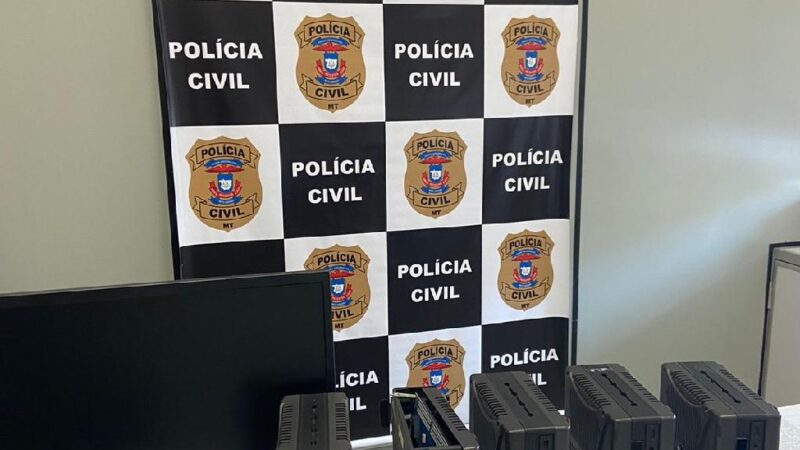 Polícia Civil prende em flagrante duas pessoas que comercializavam computadores furtados do Estado