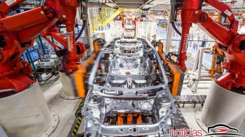 Fiat prepara suspensão de contrato de trabalho por falta de chip