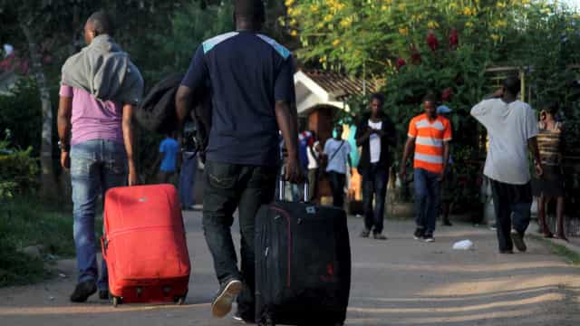 Haitianos em desespero veem EUA dobrarem esforços para deportar imigrantes