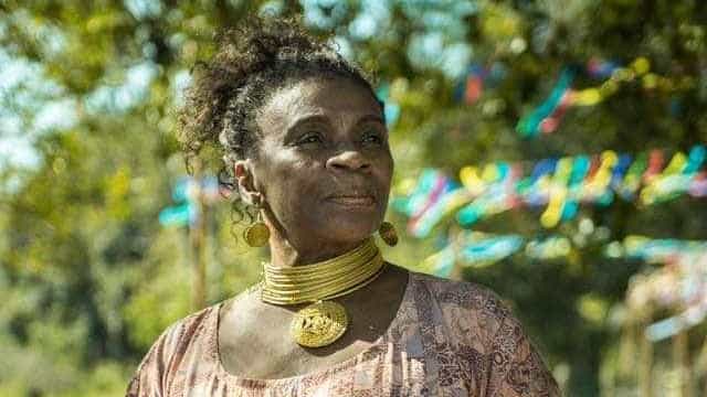 Zezé Motta faz sucesso na web, busca amor e diz que idade deu otimismo