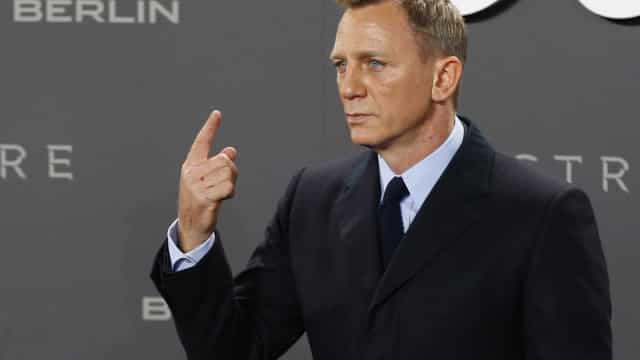 Daniel Craig diz que fama com 007 o fez se trancar em casa: ‘Estava maluco’