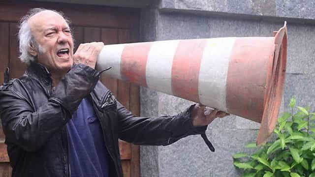 Erasmo Carlos deixa hospital após internação por Covid e defende vacina