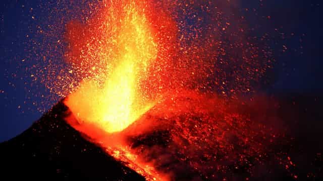 Vulcão nas Ilhas Canárias poderia provocar tsunami no Brasil