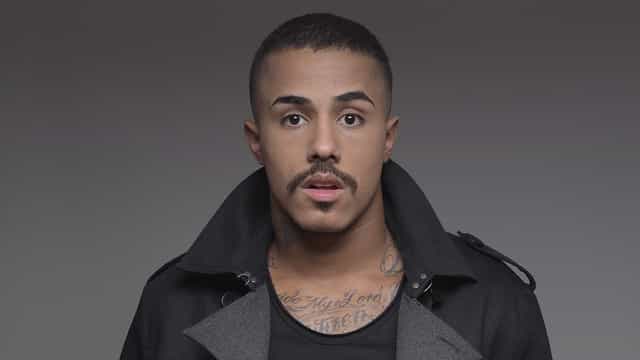 Com carreira na música, MC Livinho realiza sonho de ser jogador de futebol