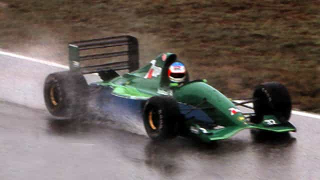 ‘Fórmula 1 precisa de carros para correr na chuva no futuro’, afirma Jean Todt