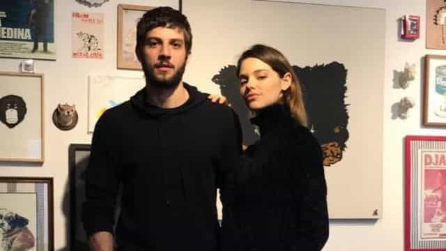 Chay Suede revela o nome de segundo filho com Laura Neiva