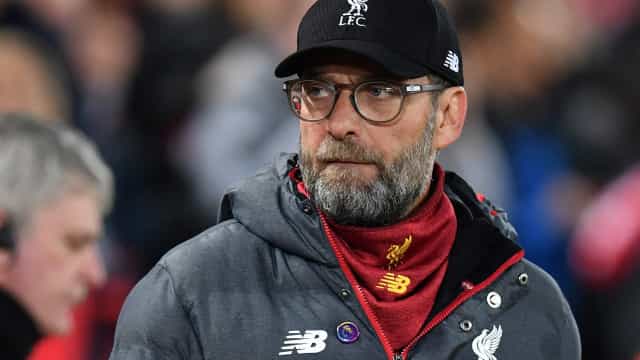 Técnico do Liverpool diz que proibição de jogar só prejudica atletas brasileiros