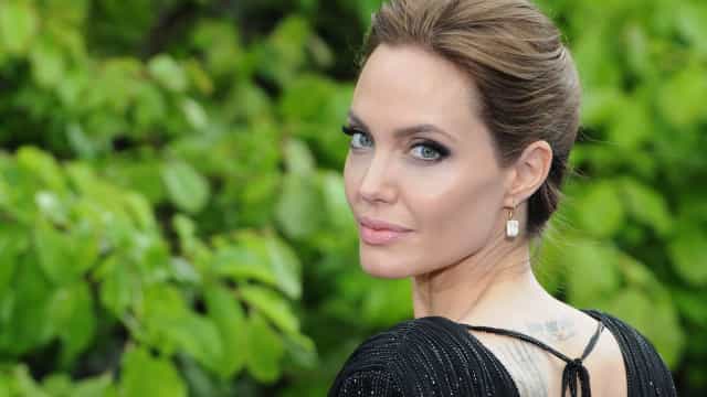 ‘É para vender livro’, diz Harvey Weinstein ao negar assédio a Angelina Jolie