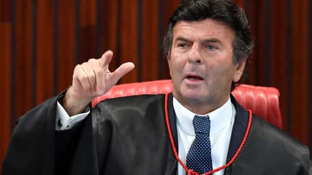 Fux autoriza prefeitura do Rio a exigir passaporte da vacina em espaços coletivos