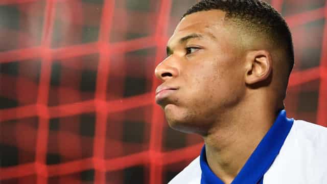 Técnico de rival do PSG detona postura de Mbappé: ‘Seria amado se fosse humilde’