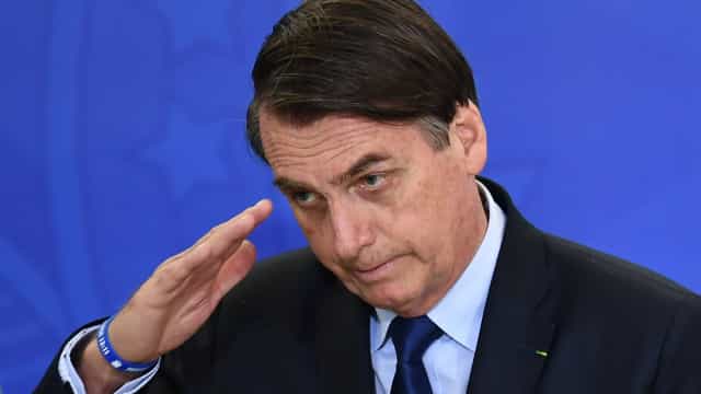 Bolsonaro diz que parceria com China é essencial para gestão da pandemia no Brasil