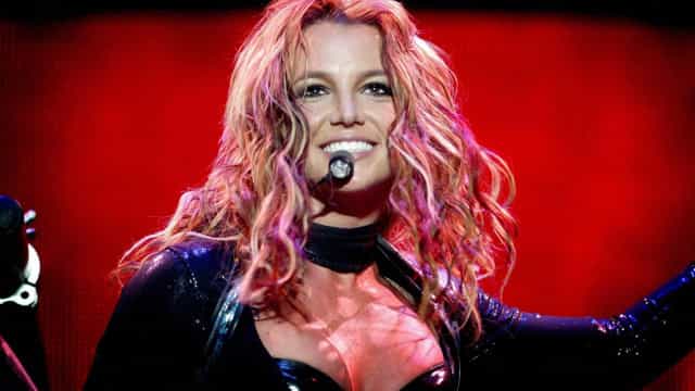 Britney Spears diz que o pai está tentando extorquir dinheiro