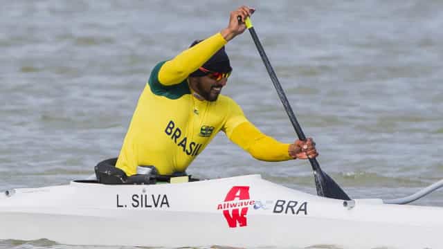 Luis Carlos Cardoso conquista medalha de prata na canoagem das Paralimpíadas