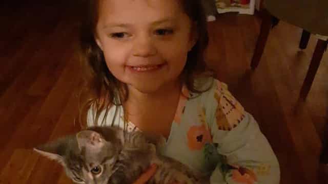 Menina morre de Covid. Foi infectada pela mãe que era anti-vacinas