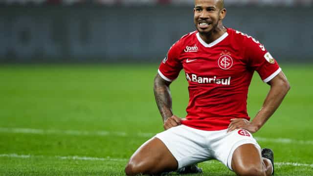 Inter marca cedo, vence o Sport e mantém busca por zona da Libertadores