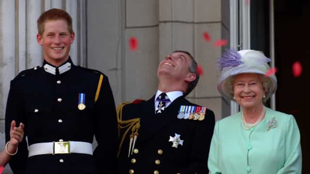 Aniversário: a mensagem da rainha e a ‘viagem’ à infância de Harry