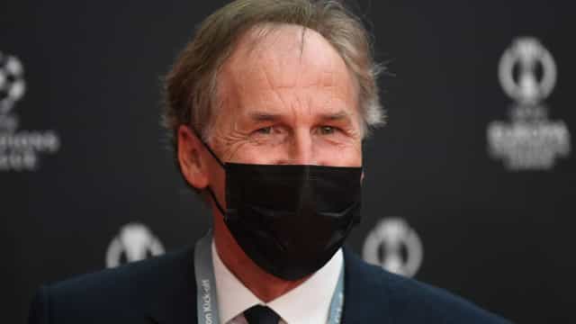 Lenda do futebol italiano, Baresi viaja o Brasil para gravar documentário