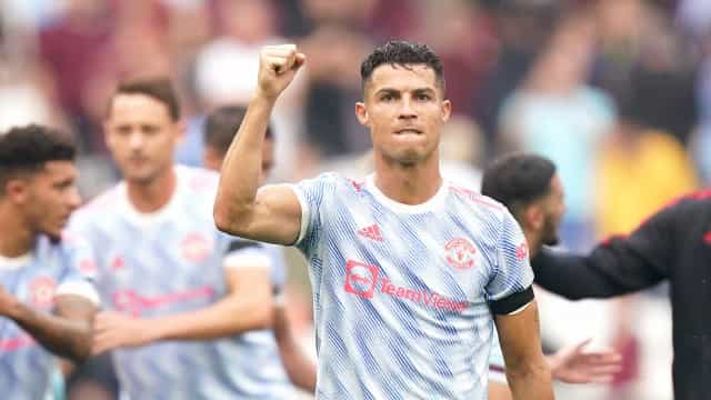 De Gea defende pênalti no fim, Cristiano Ronaldo faz e United vira sobre West Ham