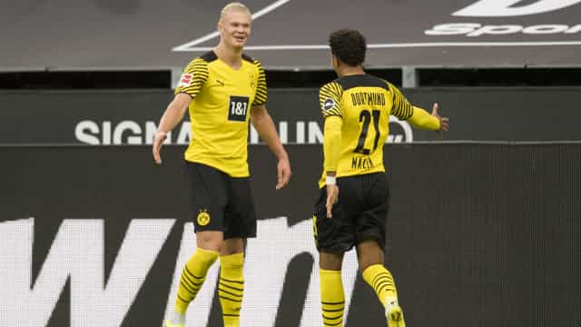 Haaland marca duas vezes, garante vitória e tem mais gols que jogos pelo Dortmund
