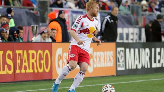 ‘Joguei com Cristiano Ronaldo e hoje faço leite de aveia’, revela ex-United