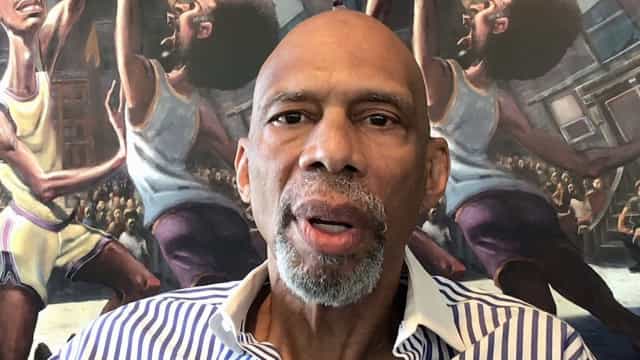 Kareem Abdul-Jabbar diz que NBA deveria obrigar vacinação a todos os jogadores