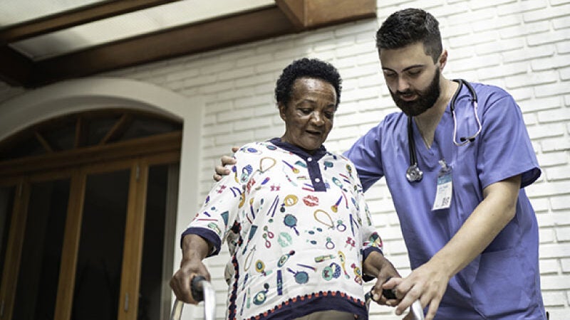 Estimulação transcraniana pode ajudar no tratamento de Parkinson