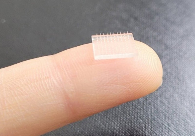 Cientistas criam vacina em adesivo mais eficaz que seringas