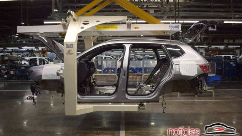 Montadoras: crise de chips custará US$ 210 bilhões em 2021