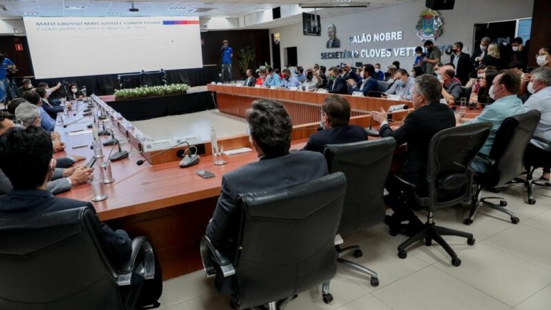 Governo de MT é exemplo para o país com corte de impostos da energia elétrica, gasolina, diesel, comunicações e gás GLP