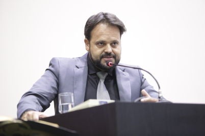 “Essa CPI da Covid é um circo no Senado Federal que só atrapalha os avanços do país”, criticou Claudinei