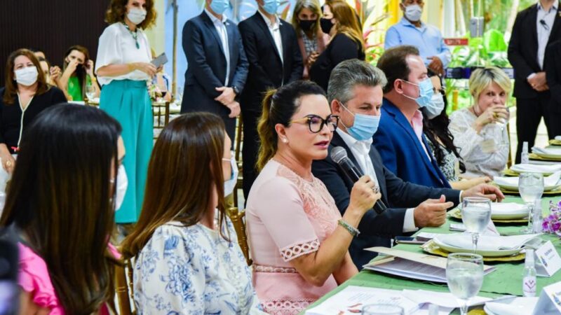 Virginia Mendes apresenta ações e programas sociais do Governo para prefeitas e primeiras-damas
