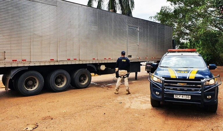 PRF recupera semirreboque adulterado