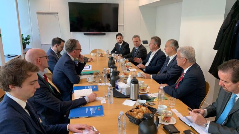 Ao Governo da Dinamarca, Mauro Mendes destaca sustentabilidade da produção de grãos e carne em MT