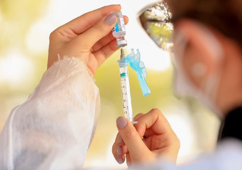 Brasil bate 91 milhões de pessoas totalmente vacinadas