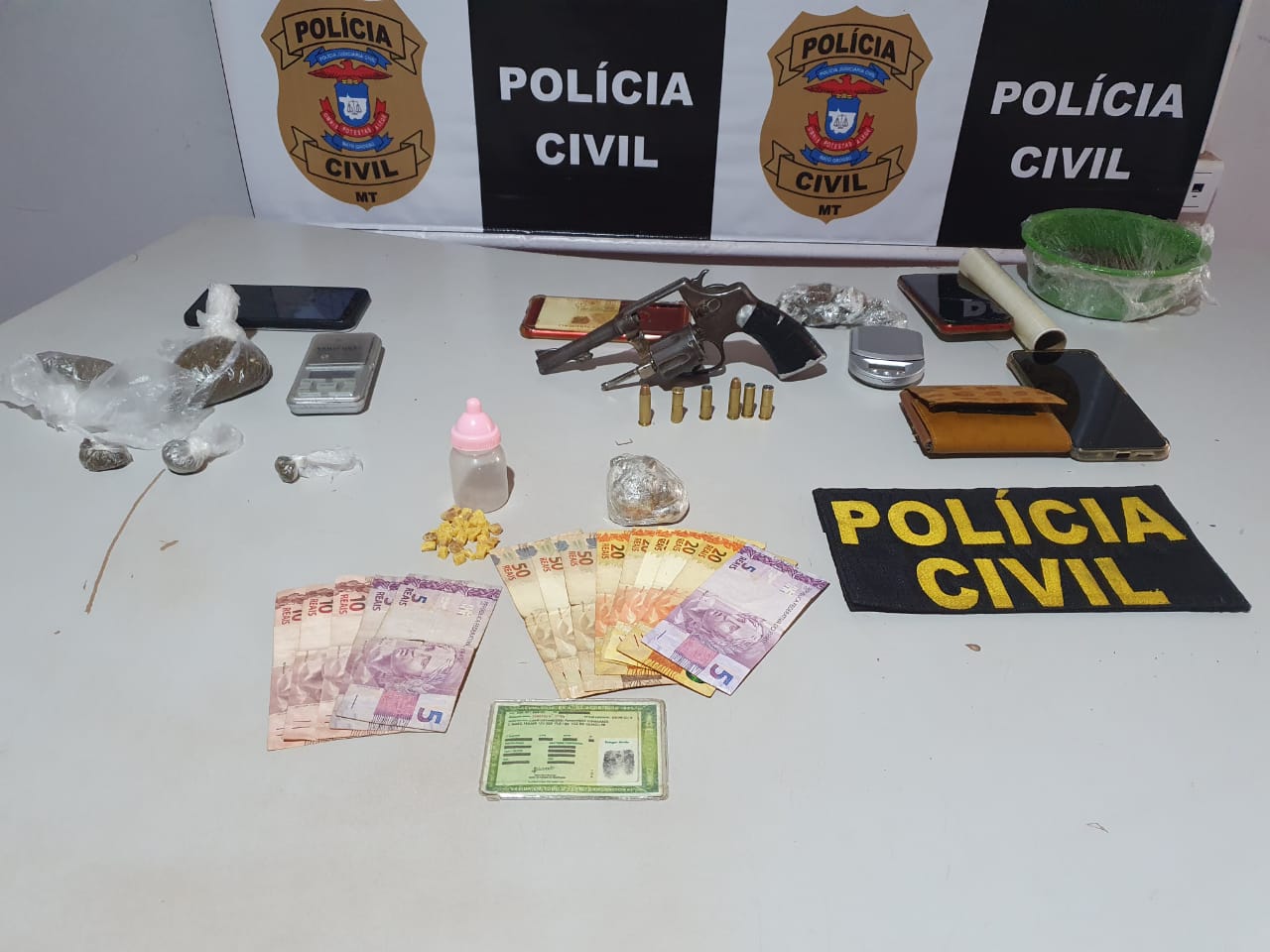 Polícia Civil cumpre 28 ordens judiciais contra organização criminosa