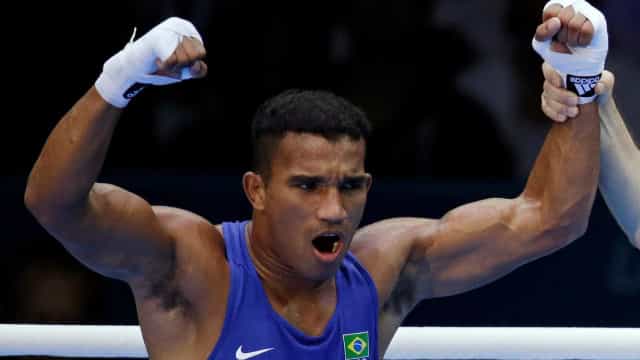 Em nome da mãe, Esquiva Falcão confia em vitória no dia 20: ‘Luta da minha vida’