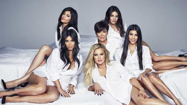 Irmão ‘desaparecido’ das Kardashian posa em raríssima fotografia