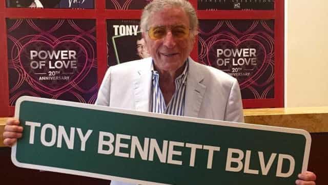 Tony Bennett não sabe que tem Alzheimer, afirma esposa do cantor