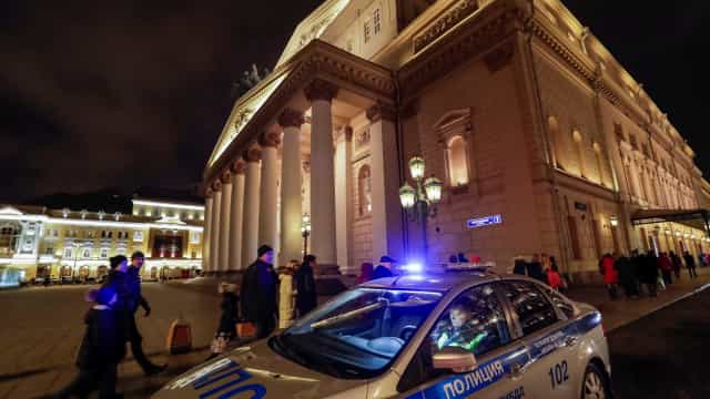 Bailarino do Teatro Bolshoi morre num acidente durante ópera