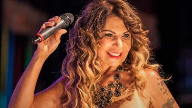 Elba Ramalho e Suzana Gullo lembram câncer de mama e dão dicas no Outubro Rosa