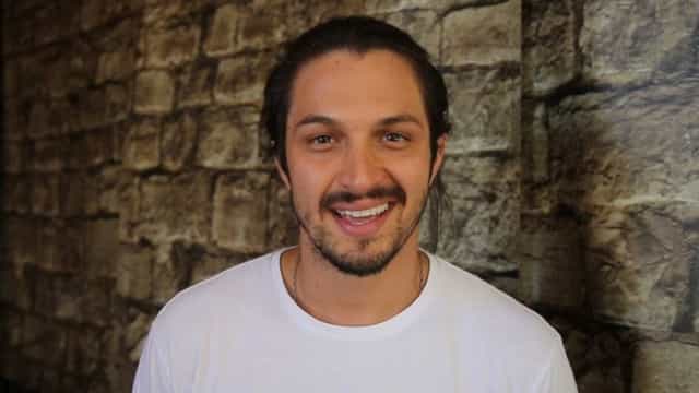 Mulher de Rômulo Estrela comenta cenas de sexo dele em ‘Verdades Secretas 2’