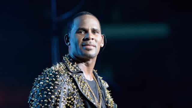 Vendas de R. Kelly crescem mais de 500% após condenação por crime sexual