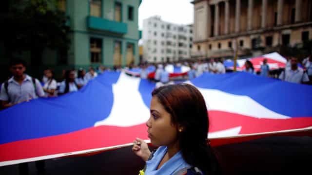 Regime cubano cometeu tortura e abusos em repressão a protestos, diz ONG
