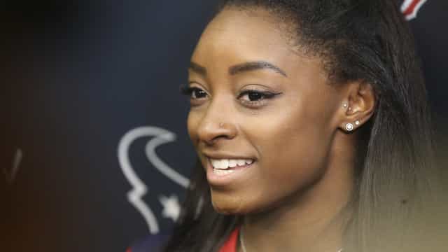 Simone Biles pede ao Congresso a dissolução do Comitê Olímpico dos EUA