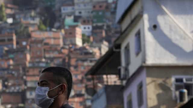 Total de favelas dobra no Brasil em dez anos e 20 milhões estão passando fome